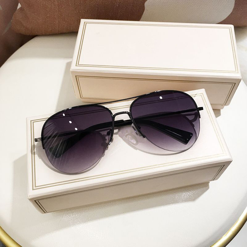 Lunettes de soleil classiques pour hommes, monture en métal, style aviateur, pour sports de plein air, anti-UV, pour la conduite, UV400, lunettes pour femmes ﻿