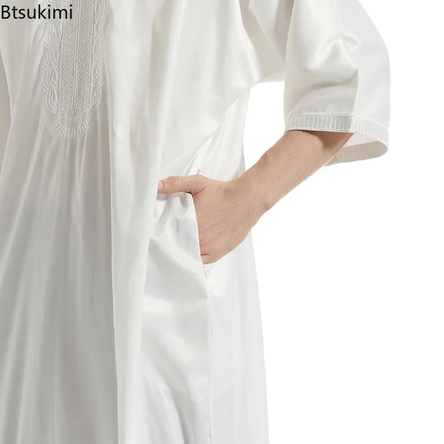 Robe longue musulmane pour homme Eid, style Jubba Thobe Abaya, en satin brodé, Kimono, Caftan, style saoudien, Dubaï, Arabe