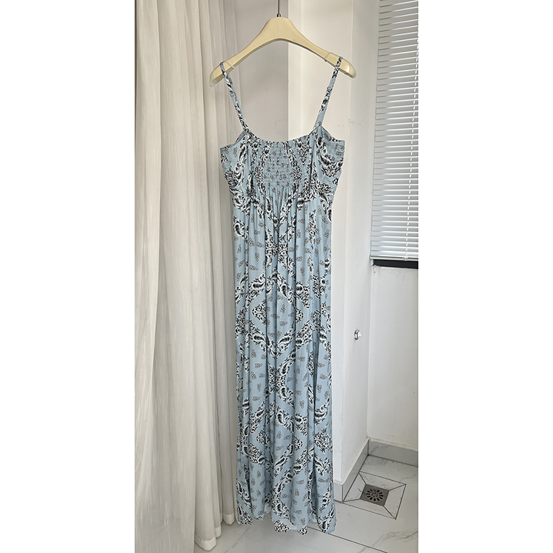 Robe longue plissée pour femme Rowan 22T536 à imprimé géométrique, bretelles, style décontracté classique, été 2026