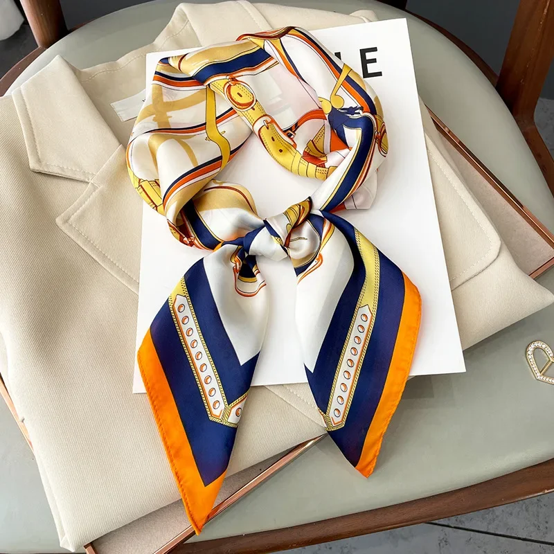 Foulard Carré Imprimé Cheval pour Femme, 70x70cm, Bandeau en Satin Doux, Hijab de Bureau, Bandeau de Sauna, Cadeau
