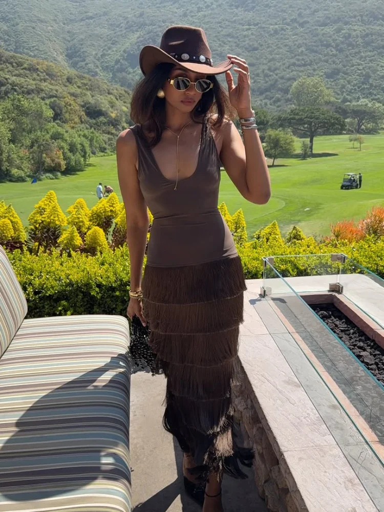 Robe longue moulante sexy à franges et patchwork pour femme, élégante, col en U, sans manches, dos nu, collection été 2026, idéale pour les soirées