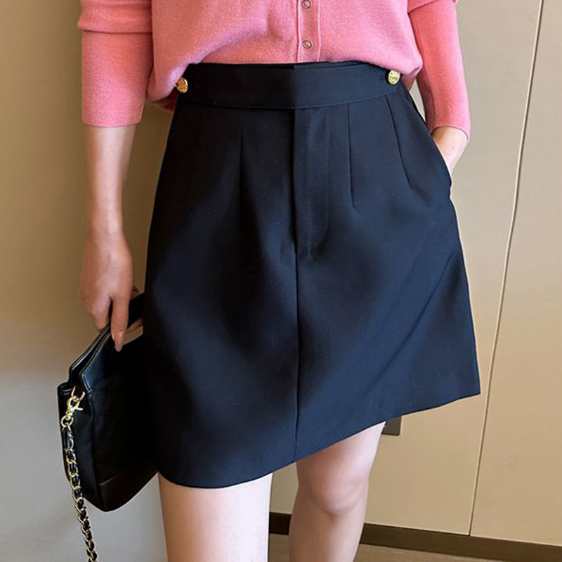 Petite jupe trapèze à la mode avec fesses enveloppées, demi-jupes grises haut de gamme, début d'automne, nouveau