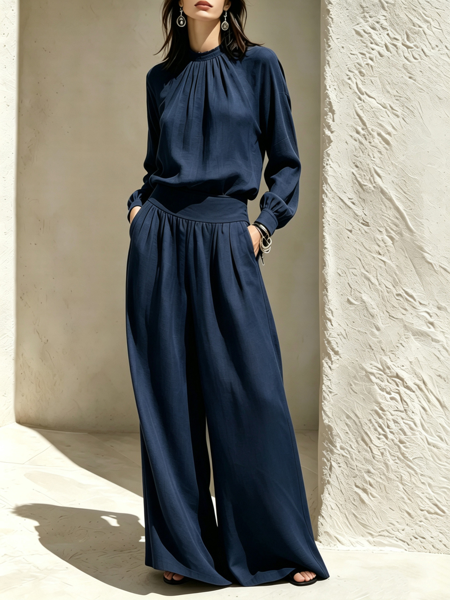 Nouvelle collection automne 2026 européenne et américaine : Ensemble décontracté et haut de gamme à col montant, comprenant un chemisier ample et un pantalon à jambes larges pour femmes.