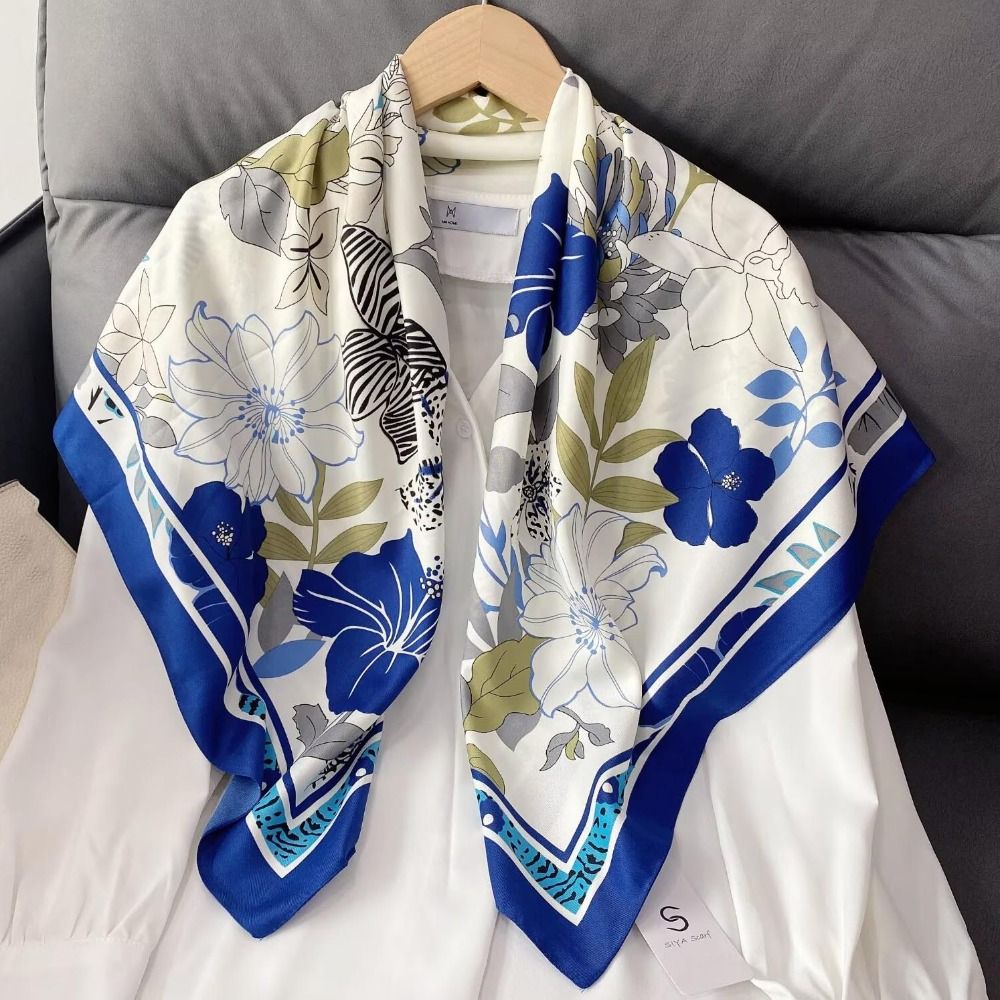 Écharpe en soie pour femme à imprimé floral de luxe, écharpe respirante pour cheveux, grande écharpe carrée, hijab, bandana pour femme