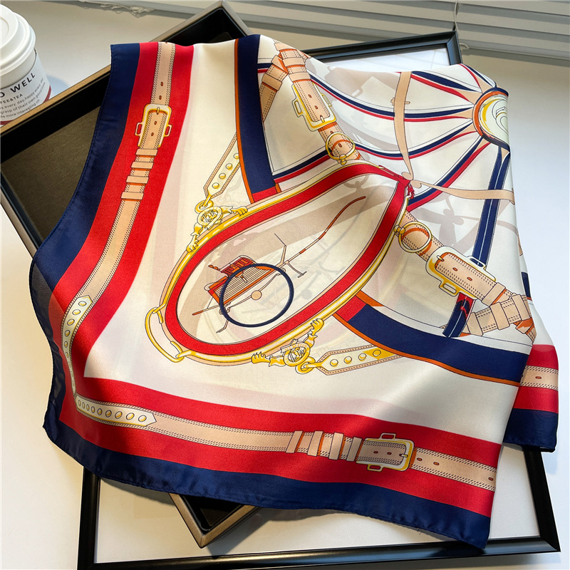 Foulard imprimé chaîne de luxe, Imitation soie, Style à la mode, couvre-chef de protection solaire, populaire, plage, voyage, carré, 70x70cm