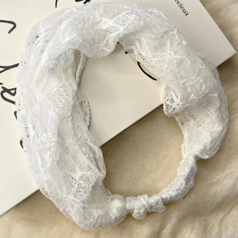 Foulard triangulaire en dentelle élégante pour femmes, 1 pièce, blanc, dentelle florale transparente, bandana pour cheveux, bandeau élastique doux, accessoire de mode pour cheveux