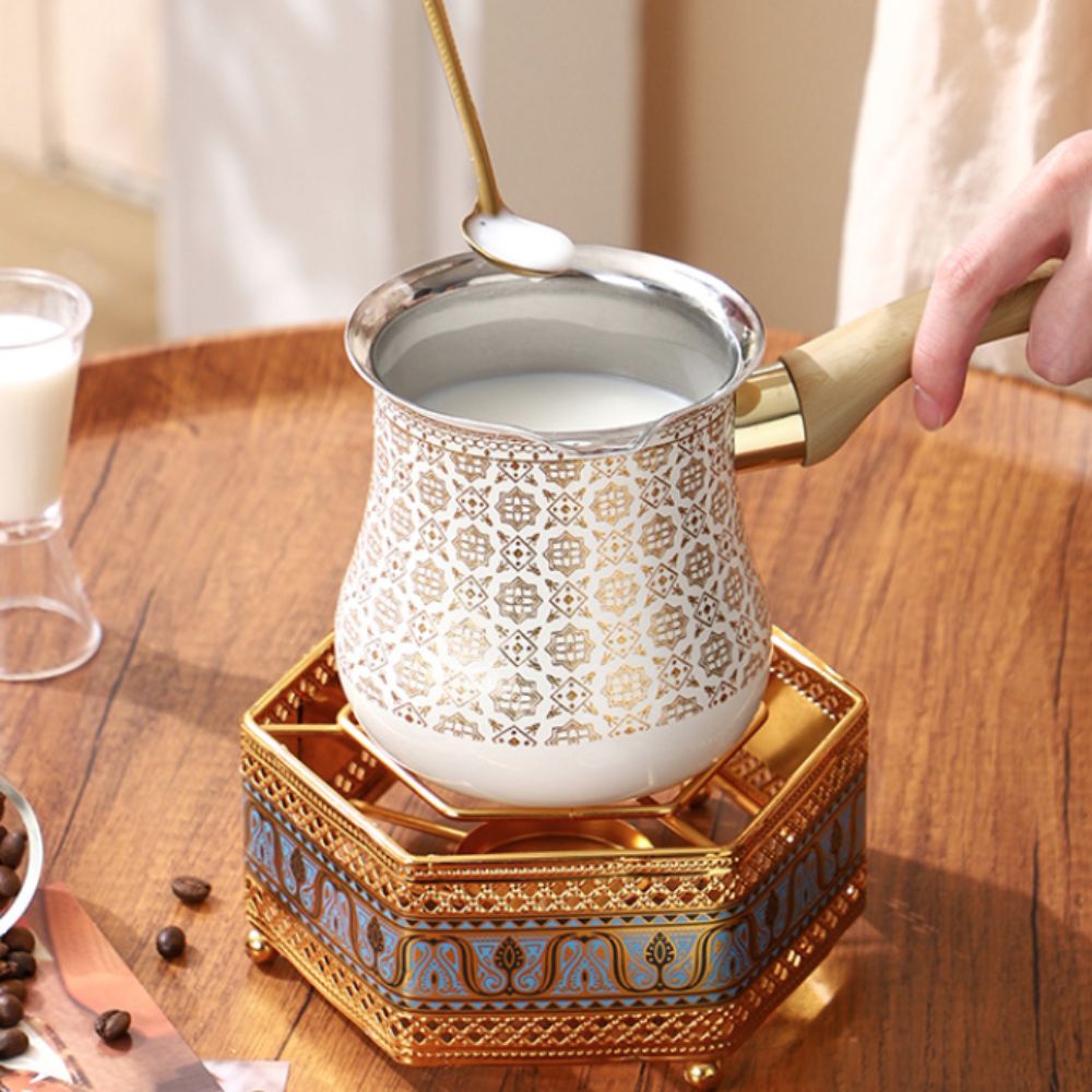 Cafetière turque 550 ml avec longue poignée en bois, style arabe, pot à faire fondre le beurre, en acier inoxydable, avec bec verseur en V, pot à lait et thé