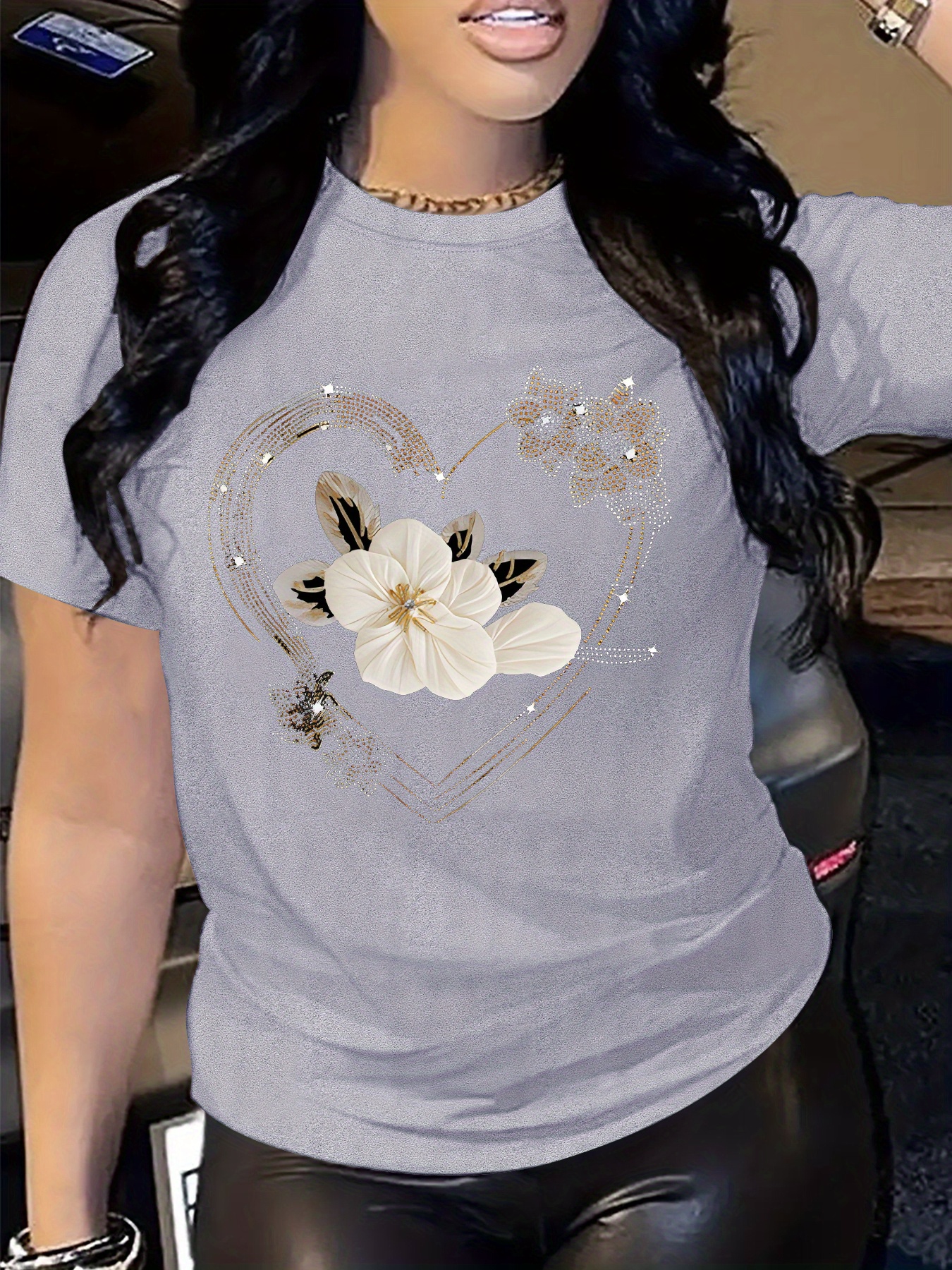 T-Shirt décontracté à manches courtes pour femmes, coupe confortable avec imprimé Floral en forme de cœur, Design Simple montrant un Style naturel et élégant