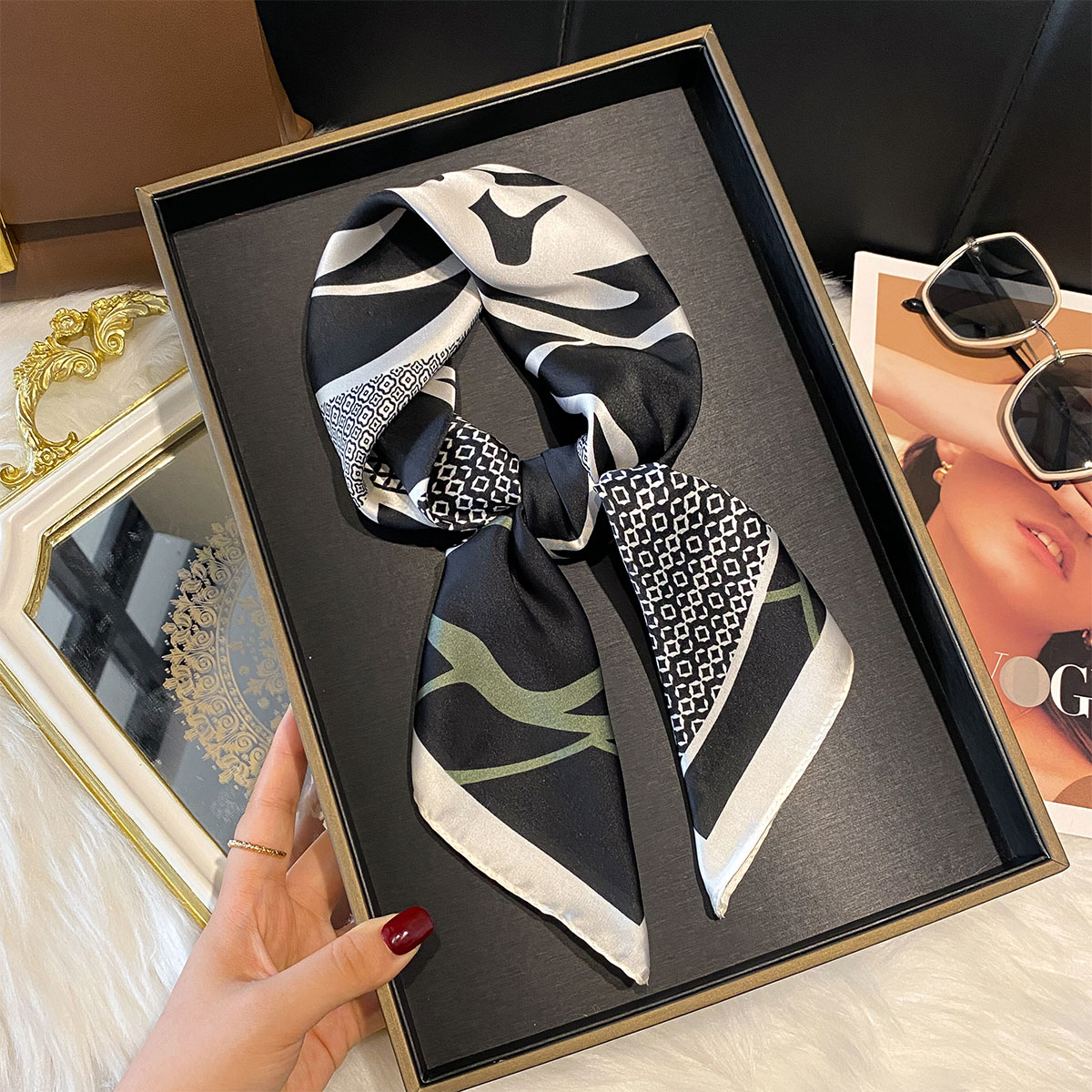 Foulard carré en soie de luxe pour femmes, imprimé Floral, bandeau en Satin doux, Hijab, bandeau féminin, Foulard de sac