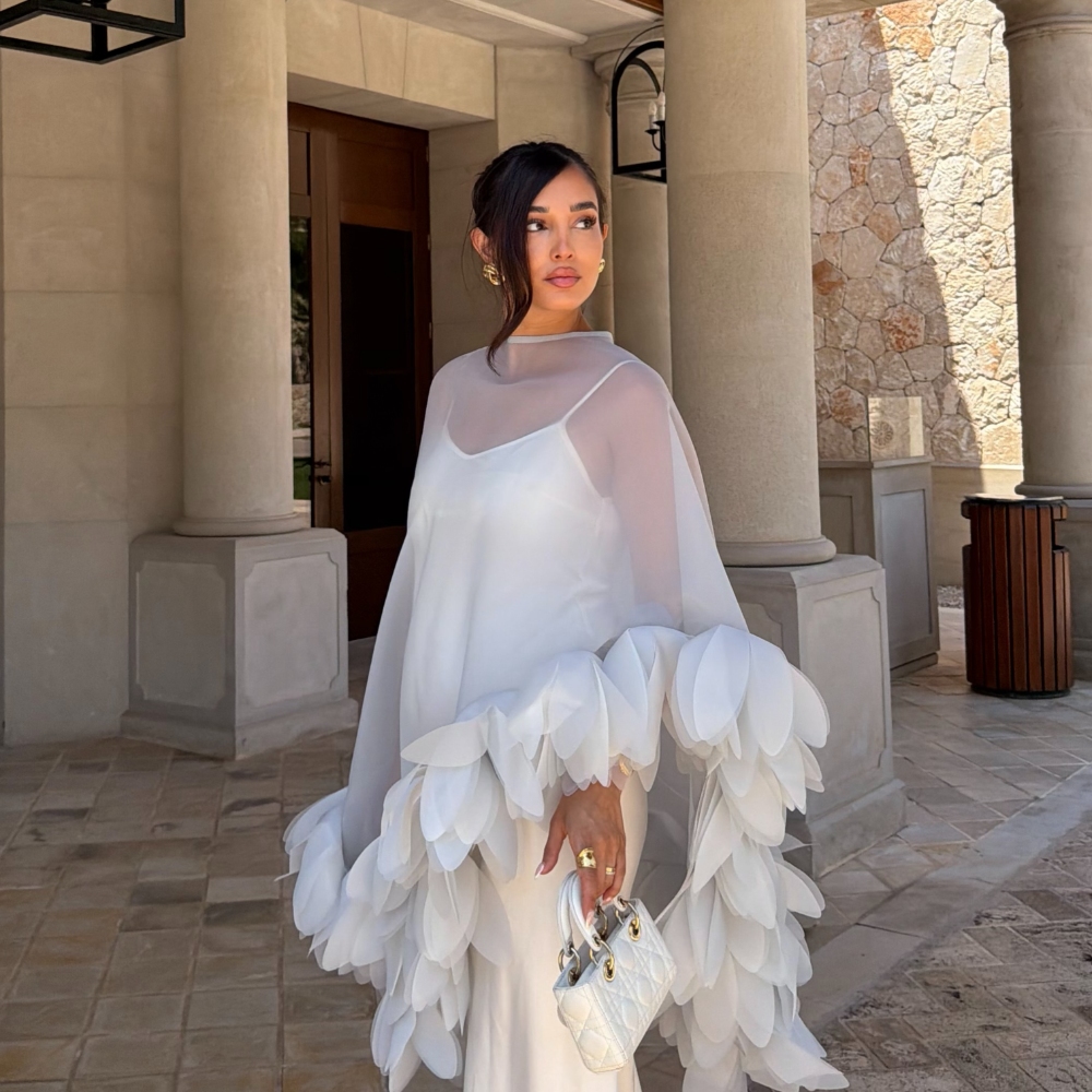 Châle cape en mousseline de soie pour mariée, écharpe oversize à motif ailes d'ange, cape de soirée imposante, boléro à pétales floraux
