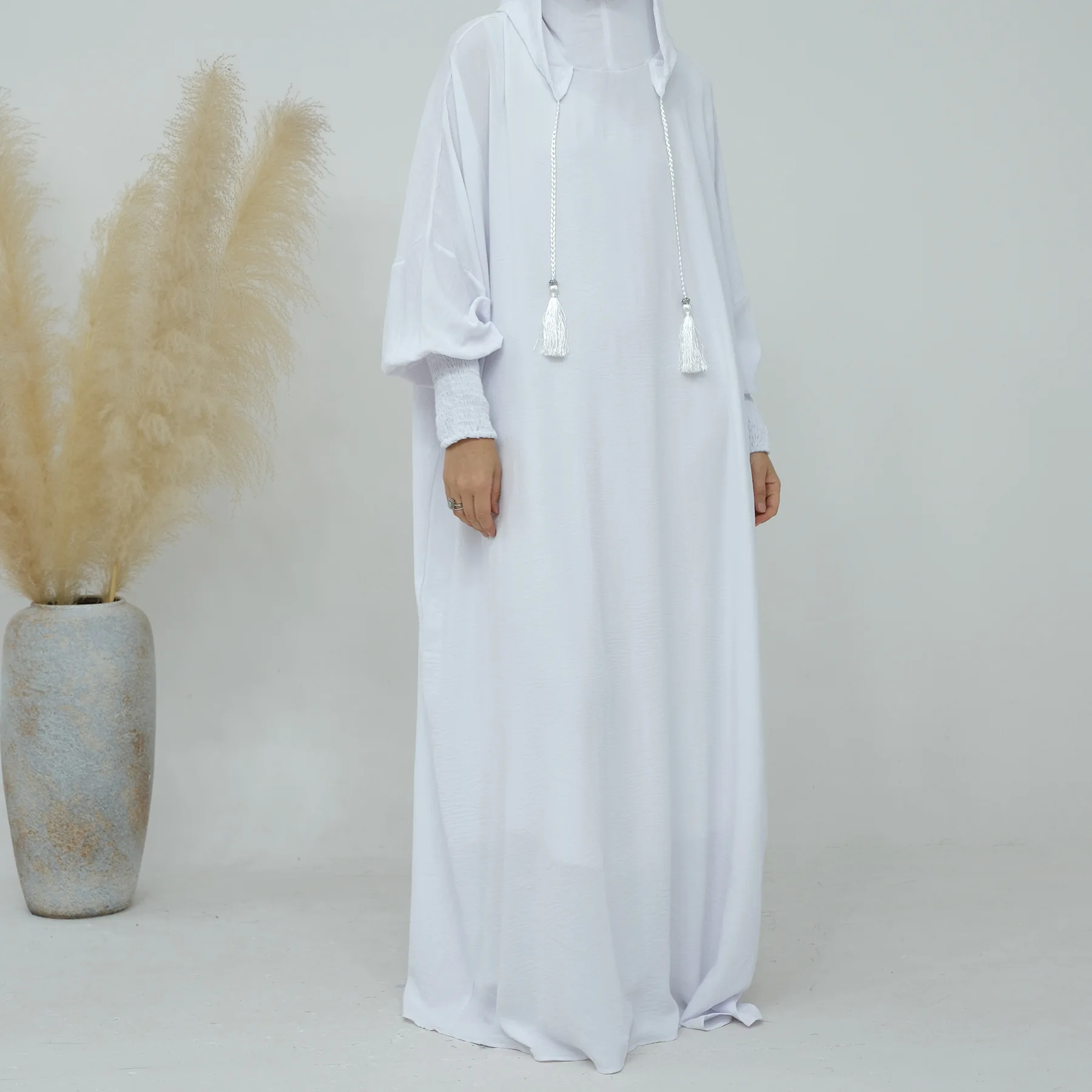 2024 vêtements pour femmes musulmanes mode été automne musulman à manches longues couleur unie longue Abaya Hijab robe caftan Abaya dubaï