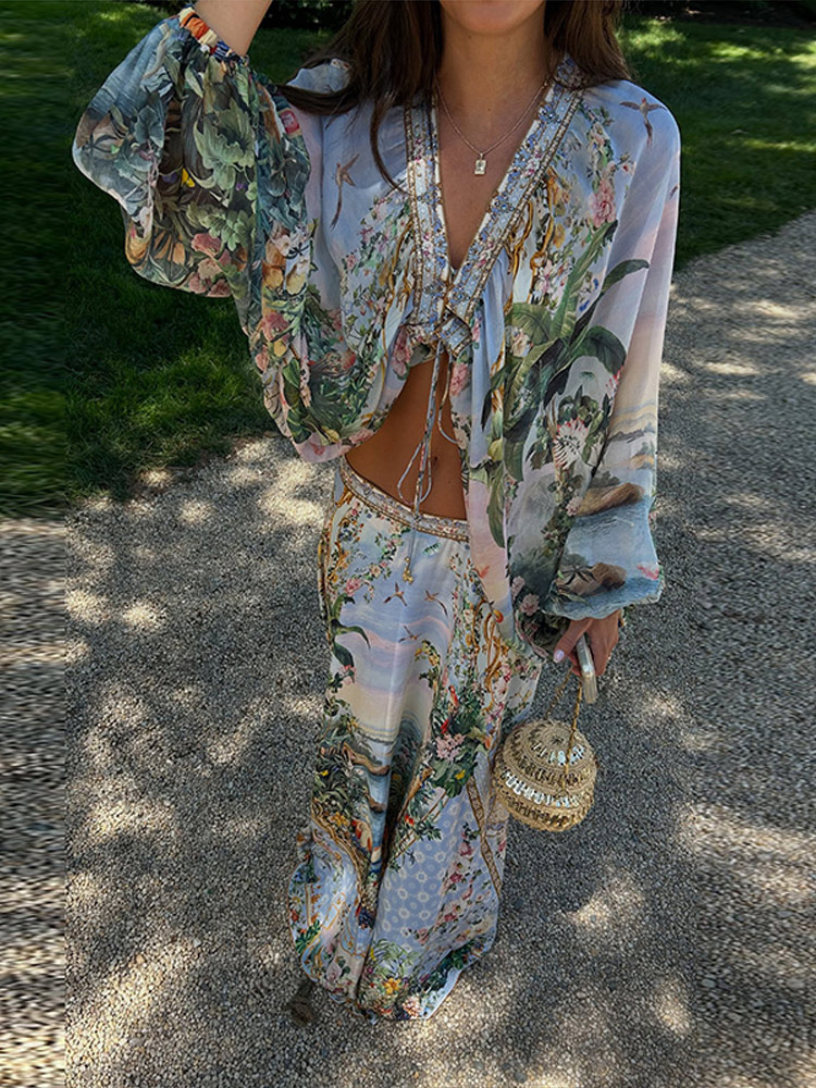 Ensemble assorti bohème floral pour la plage : Crop top à col en V et nœud sur le devant, jupe longue à volants étagés et taille élastique – Tenue 2 pièces pour les vacances 2026