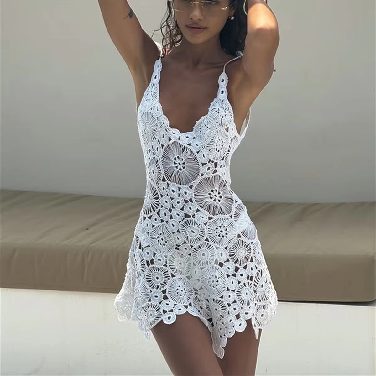 Maillot de bain en Crochet pour femmes, Sexy, Slim, col en U, ajouré, sans manches, ourlet irrégulier, Mini robe de plage, été