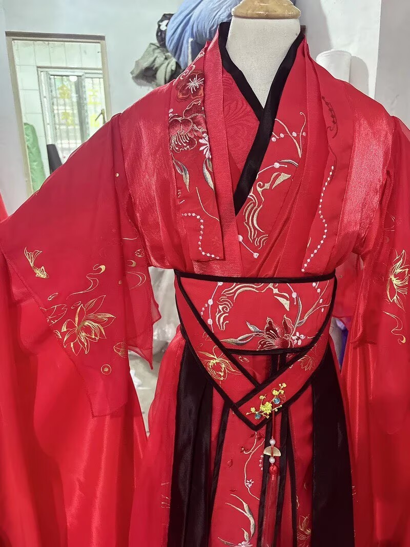 Robe de mariée Hanfu rouge personnalisable pour femme, costume traditionnel chinois ancien avec broderie, idéale pour le cosplay et la photographie