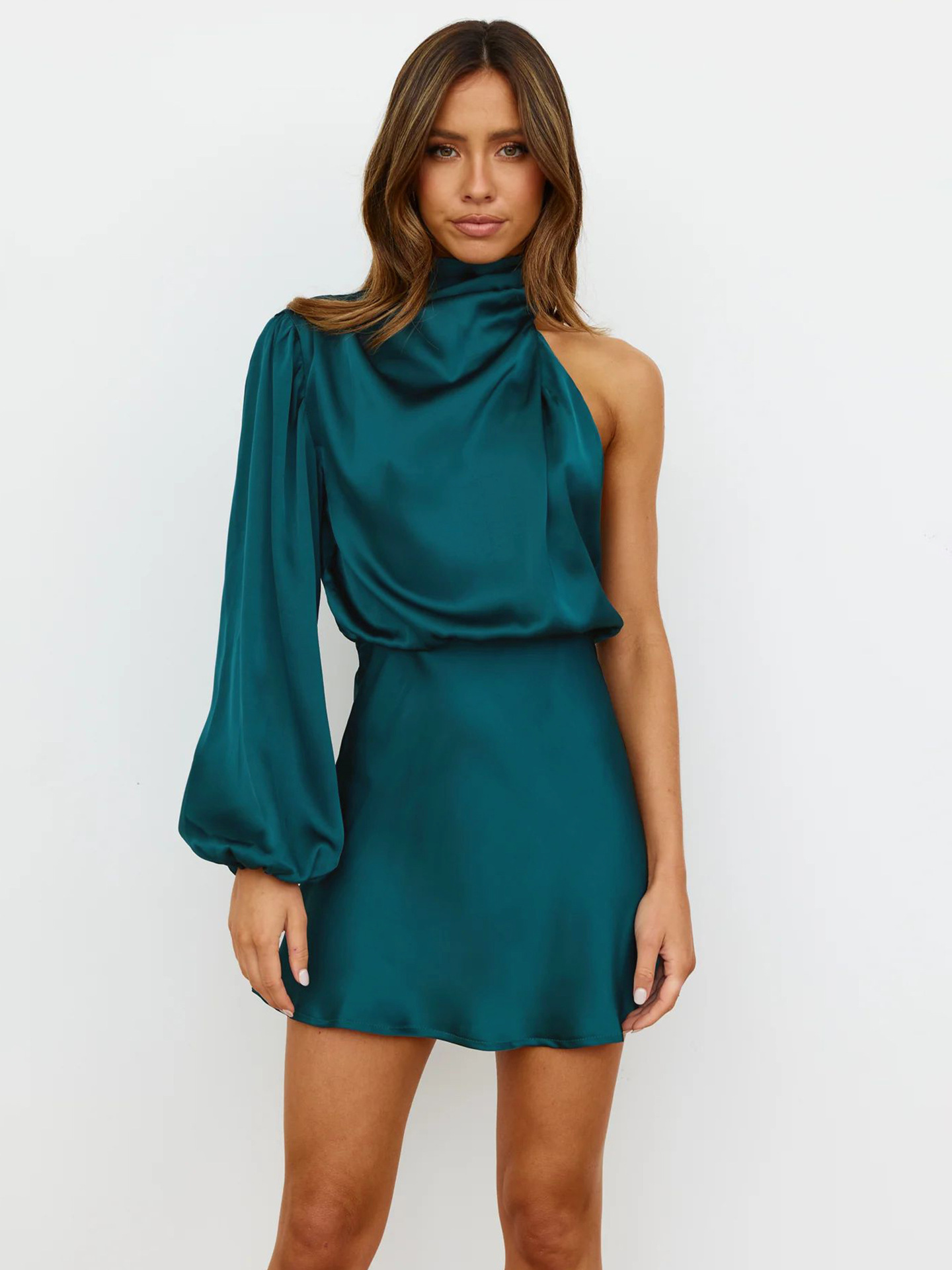 Nouvelle Robe Courte en Satin pour Femme Printemps-Été, à Une Épaule, Manches Longues, Col Rond en Soie, Robe de Cocktail, Robe de Soirée