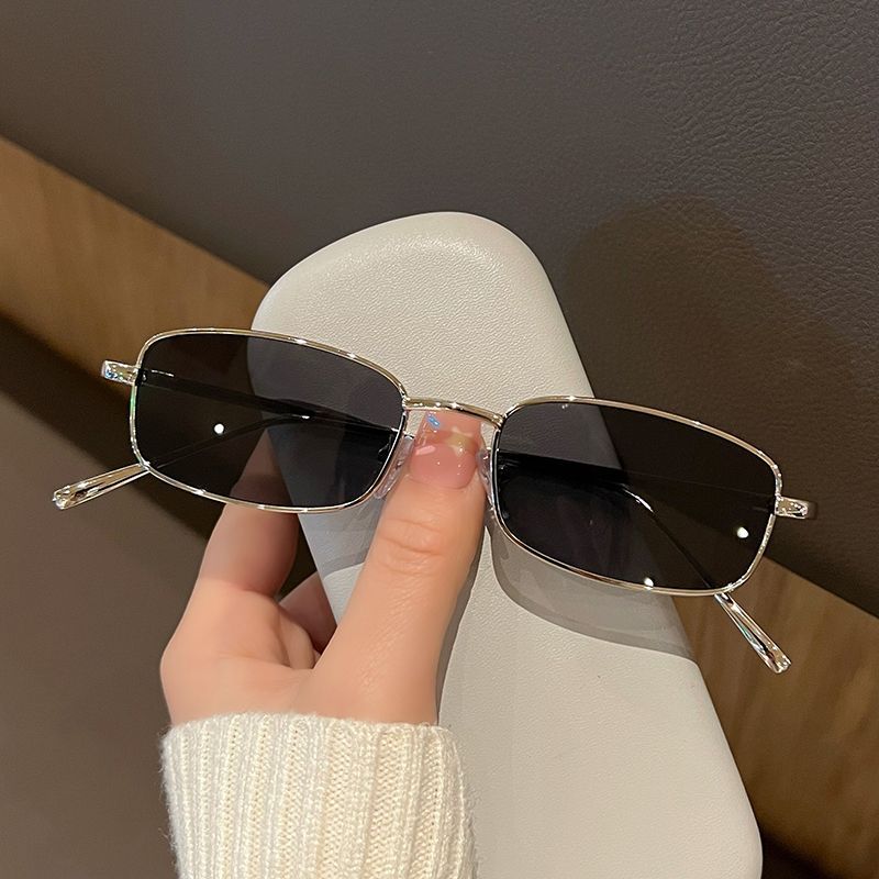 Lunettes de soleil rectangulaires tendance pour hommes et femmes, style vintage, pour la conduite, monture métallique de luxe, verres solaires