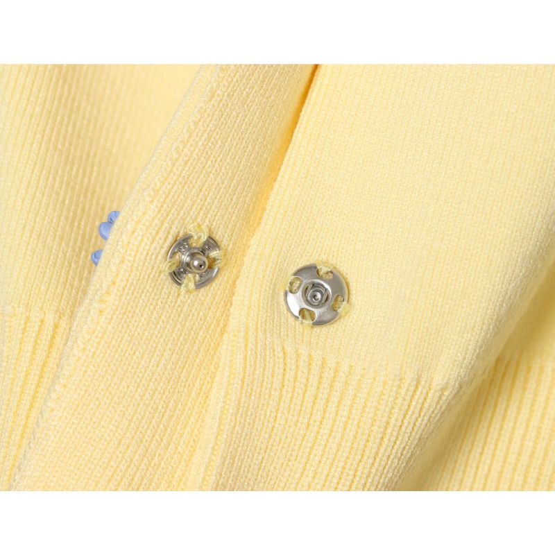 Cardigan Femme à Boutons Floraux Nouvelle Collection Été 2026 – Pull Décontracté Col Rond Tricoté Manches Courtes avec Bordures Côtelées – Hauts Simples pour Femme
