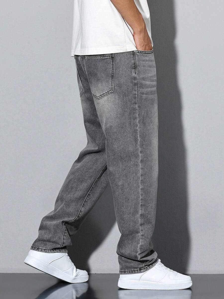 Jean gris slim droit pour hommes, design droit et simple, adapté à un usage quotidien en toutes saisons