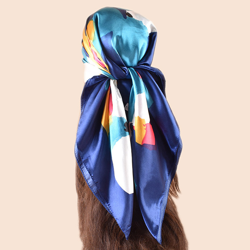 Haute qualité châle Satin soie carré Foulard femmes fleur Foulard dames bandeau bandes de cheveux imprimer Foulard Hijab enveloppes Bandana