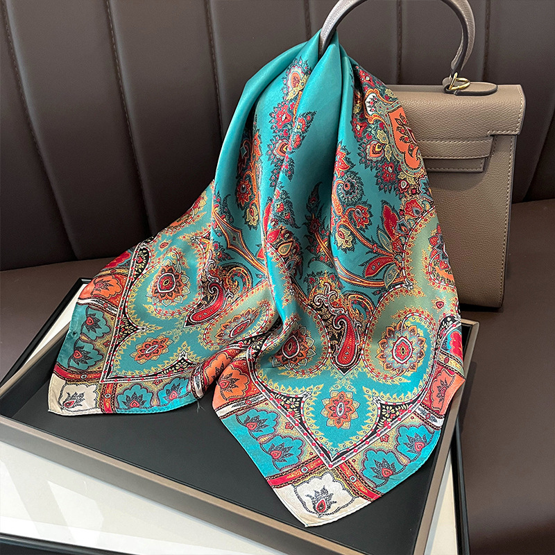 Group écharpe injSquare pour femmes, chaîne de conception, ruban de cheveux, marque de luxe, bande de sauna, châle pour dames, cou, utilitaire, présidence, foulard, bandana de poignet, 100%