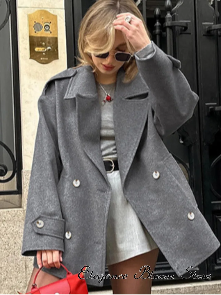Manteau court décontracté pour femmes, gris, à double boutonnage, en mélange de laine, col à revers, manches longues, poches latérales, coupe ample, vêtement d'extérieur de style urbain.