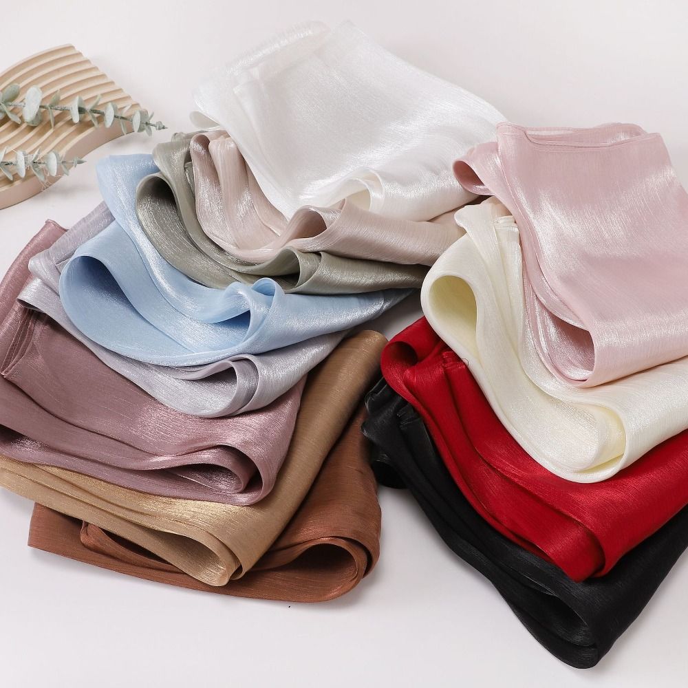 Foulard en soie de couleur unie de haute qualité, voile Hijab en mousseline de soie brillante, longue enveloppe de tête douce, foulard de protection solaire d'extérieur