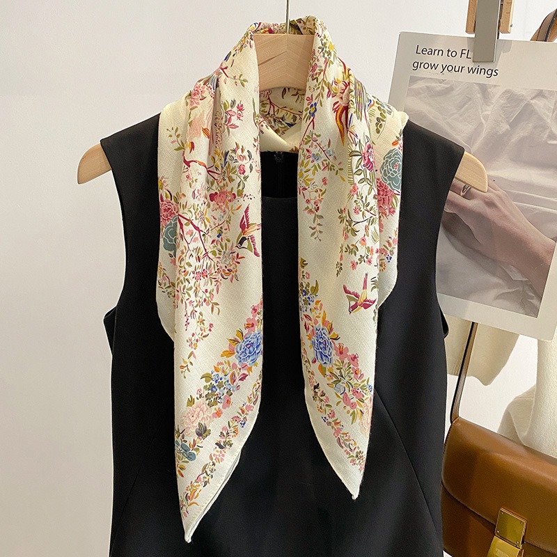 70x70 cm Simple élégance Floral oiseau imprimé foulard en soie lyrique velours Style coréen campagne fleur chaud crème solaire grand châle