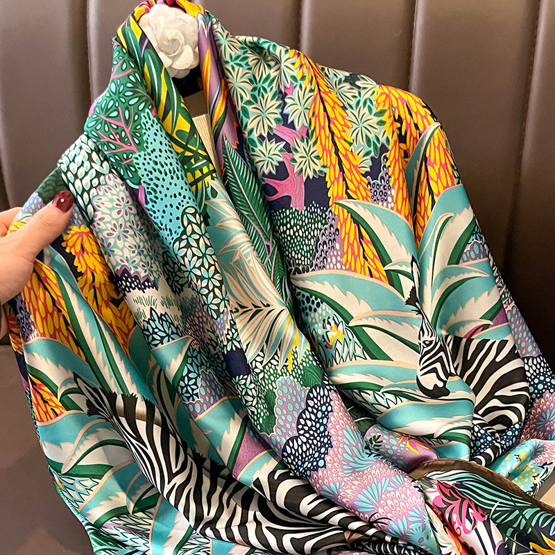 Design Satin soie châle Hijab écharpe femmes mode été crème solaire plage étole enveloppes Bufanda femme foulard Echarpe nouveau