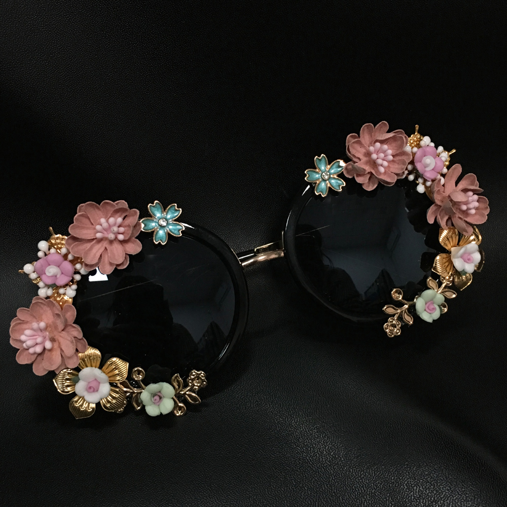 Lunettes de soleil baroques rétro pour femmes et filles, lunettes de soleil à fleurs en métal, gemmes de luxe, lunettes de plage d'été, nouvelle mode