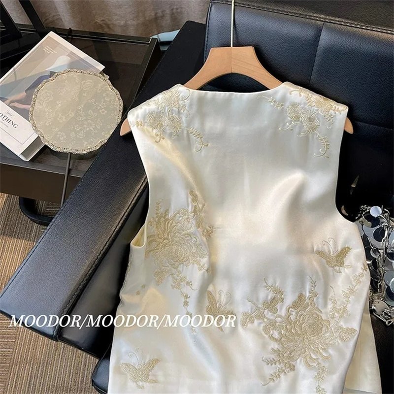 Vestes pour femmes gilet pour femmes nouveau automne Style chinois gilet en Satin brodé tenue de femme à la mode et polyvalent débardeur manteau