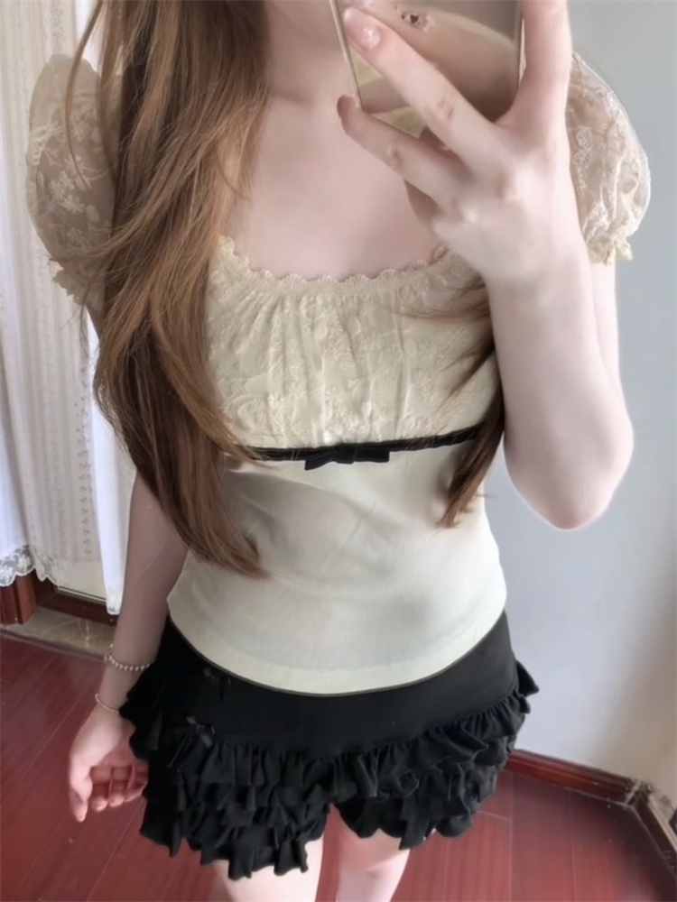 T-shirt femme col carré avec dentelle, crop top mignon et esthétique à manches courtes, coupe slim vintage, style Harajuku Y2K, tenue décontractée