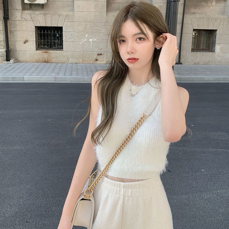 Haut court Sexy en fausse fourrure pour femmes, vêtements Vintage Y2k, débardeur tricoté sans manches, pulls, tenues de fête en Club, mode coréenne, nouveau