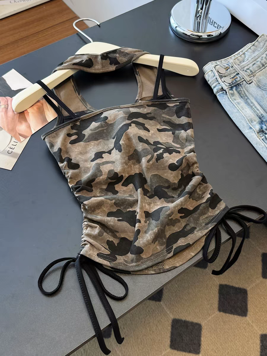 Camisole camouflage tendance pour femme, haut d'été sans manches avec soutien-gorge intégré, ourlet à cordon de serrage et effet deux couches