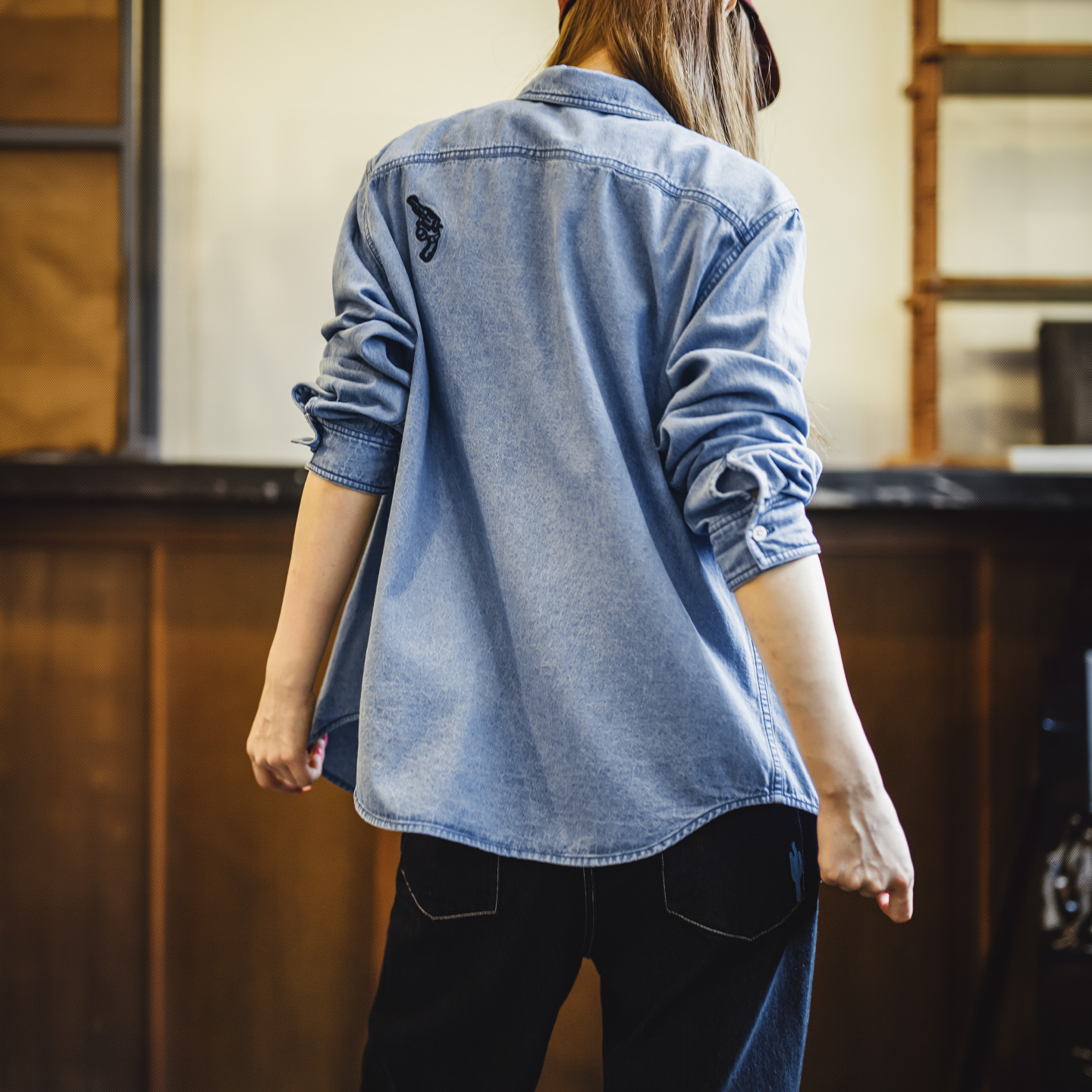 Chemise en jean vintage bleu clair brodée pour femme Maden, coupe ample en coton, boutonnée, style décontracté, pour superposition, vêtement d'extérieur automne style cowgirl