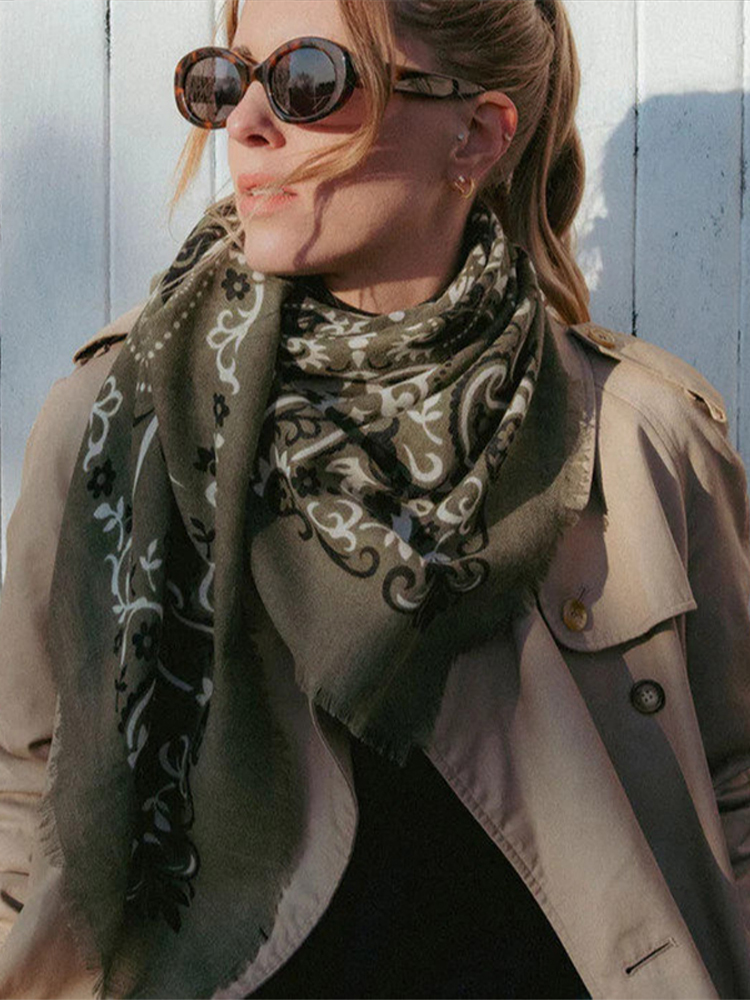 Écharpe vintage pour femme, imprimé floral rétro paisley, foulard carré à bords effilochés, châle léger, nouvelle tenue de printemps pour femme