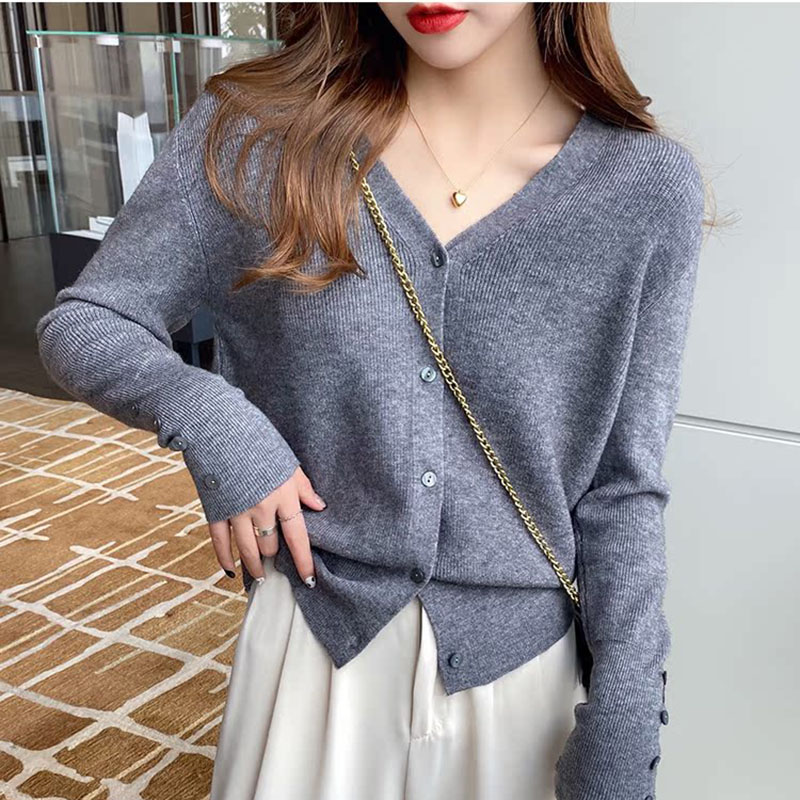 2025 automne et hiver pull décontracté col en V femmes mode coréenne hauts à manches longues solide basique tricoté Cardigan femme