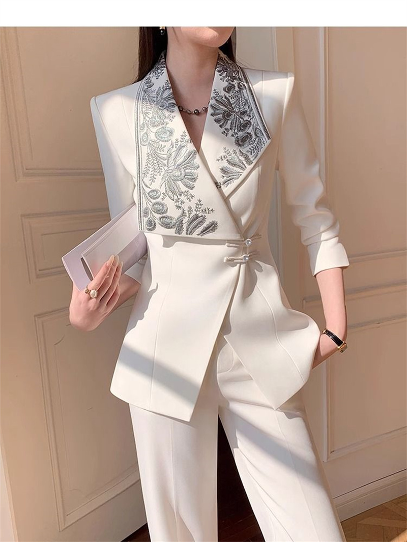 Costumes d'été pour femmes, nouvelle chemise brodée artisanale lourde, haut pour femme, Micro pantalon évasé, tempérament, ensemble deux pièces, costume de Style chinois