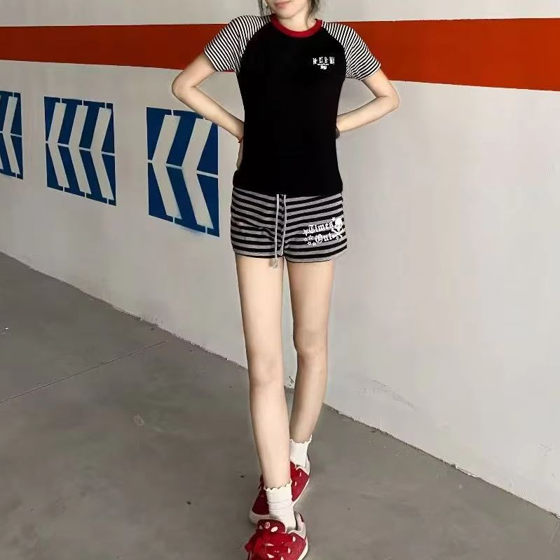 Shorts pour femmes, pantalons courts décontractés, mode Y2k, nouveaux modèles 2026, bas tendance, imprimé crâne rayé, shorts chics