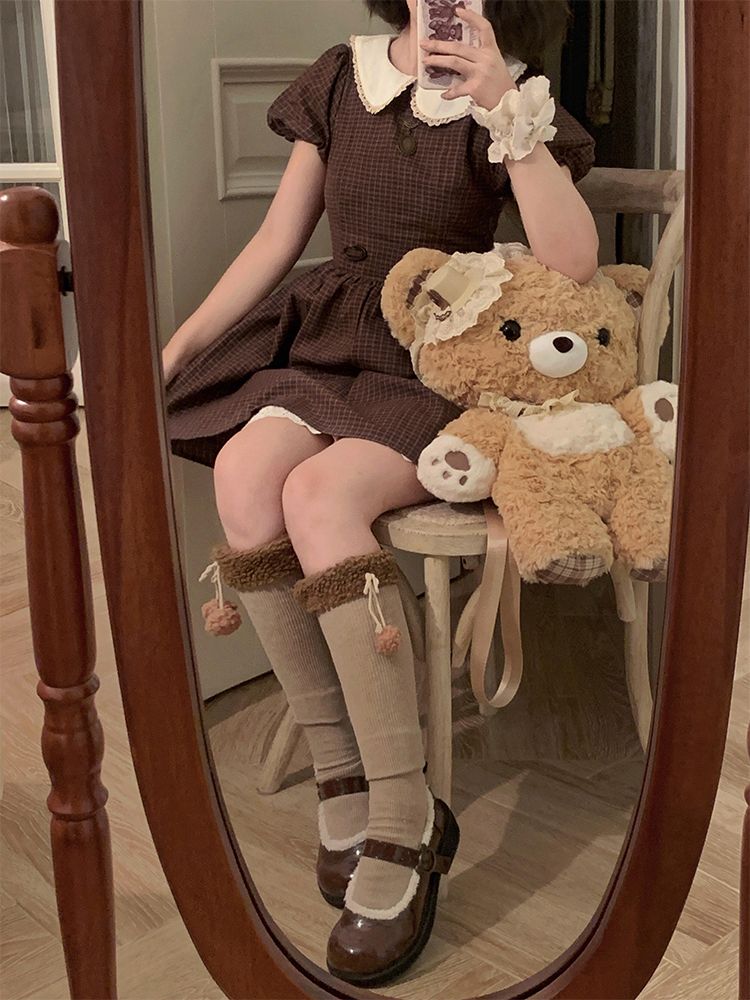 Robe Courte Femme Vintage Japonaise Marron à Carreaux Col Peter Pan Manches Bouffantes avec Dentelle et Taille Cintrée Tenue d'Été Campus Nouveauté 2026