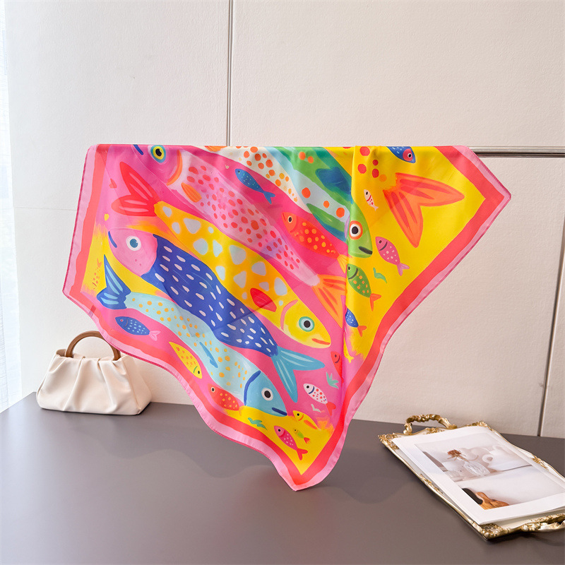 Foulards carrés en soie à motif poisson coloré pour femmes, élégants hijabs toutes saisons, écharpes décoratives pour le cou, bandanas doux