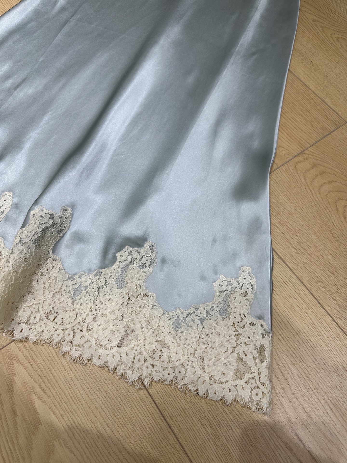 Jupe midi élégante pour femme en dentelle brodée, 100% soie, taille élastique, coupe trapèze