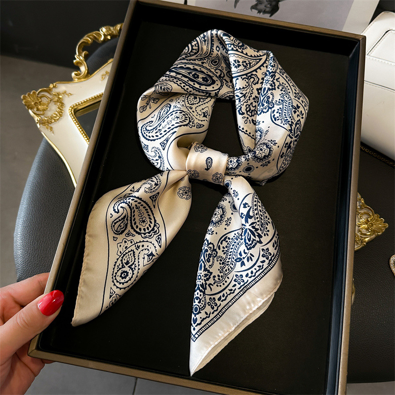 Écharpe carrée en Satin imprimé Paisley pour femmes, écharpe de luxe en Imitation soie, respirante, coupe-vent, accessoire de mode