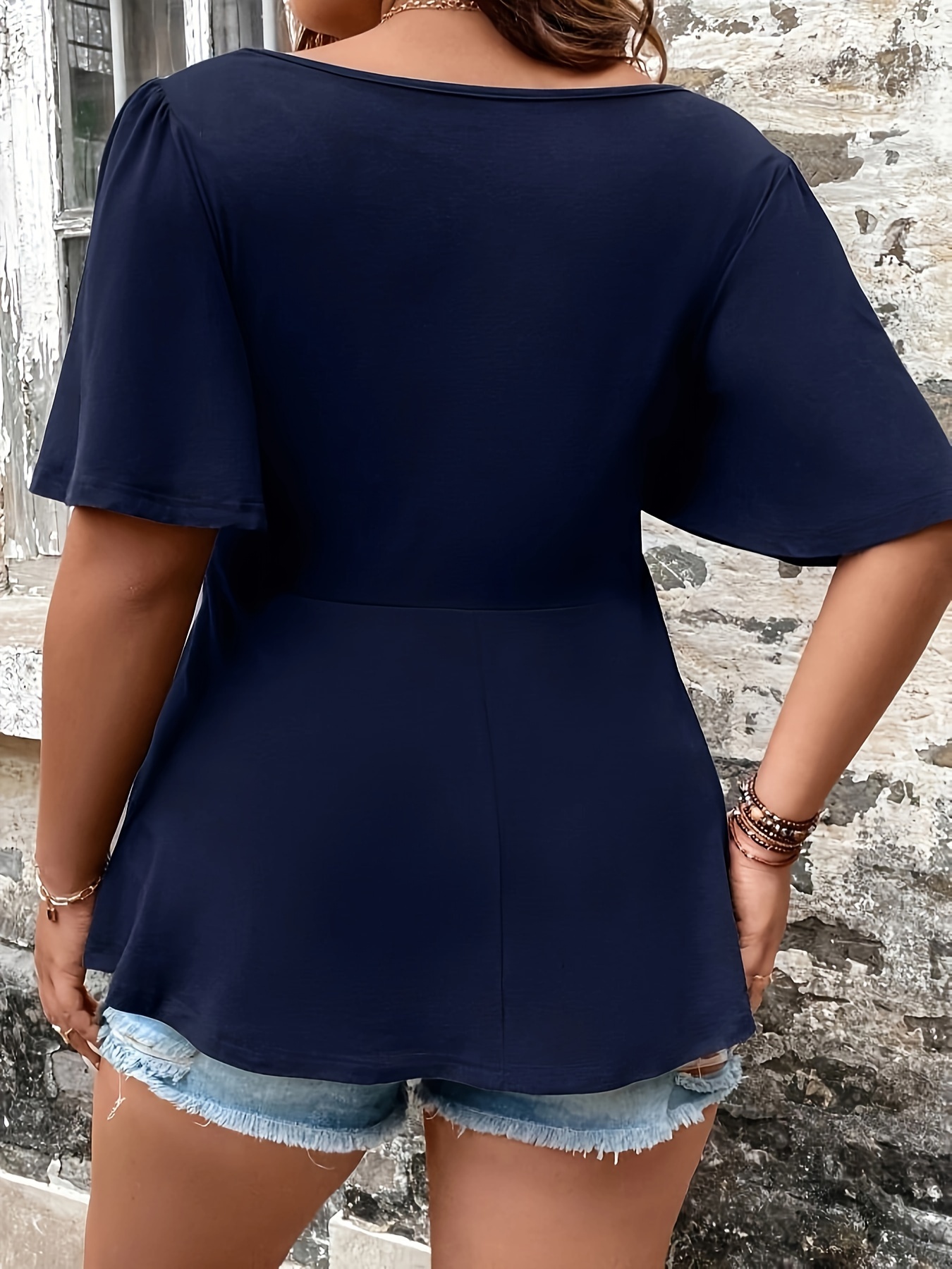 Chemise de style européen et américain pour femmes, grande taille, décontractée, mignonne, solide, col à volants, vêtements courbes, été