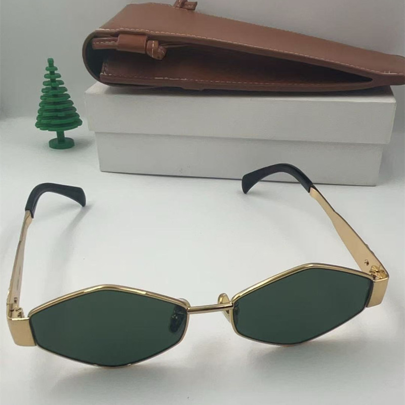 Lunettes de soleil luxueuses, élégantes et de haute qualité - même style pour hommes et femmes