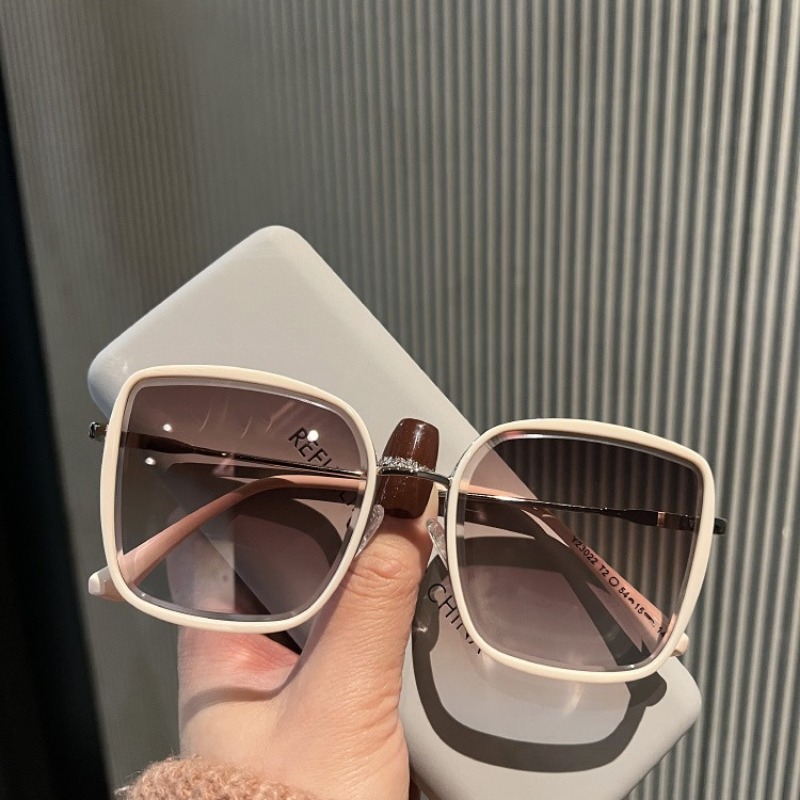 Lunettes de soleil de luxe carrées à grande monture pour femme, style vintage, pour la conduite et la ville, monture métallique, verres polygonaux