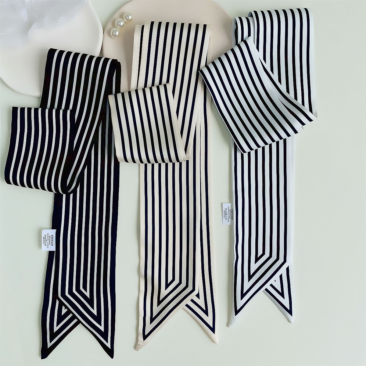 Foulard skinny rayé pour femme, écharpe de marque de luxe, écharpe de mode, écharpe de sauna, foulard de sac à cheveux, design de la présidence, nouveau, 2025