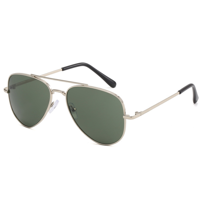 Pare-soleil 2025 pour garçons et filles, protection solaire d'été et lunettes de protection UV400 Nouvelles lunettes de soleil pour enfants pour voyage
