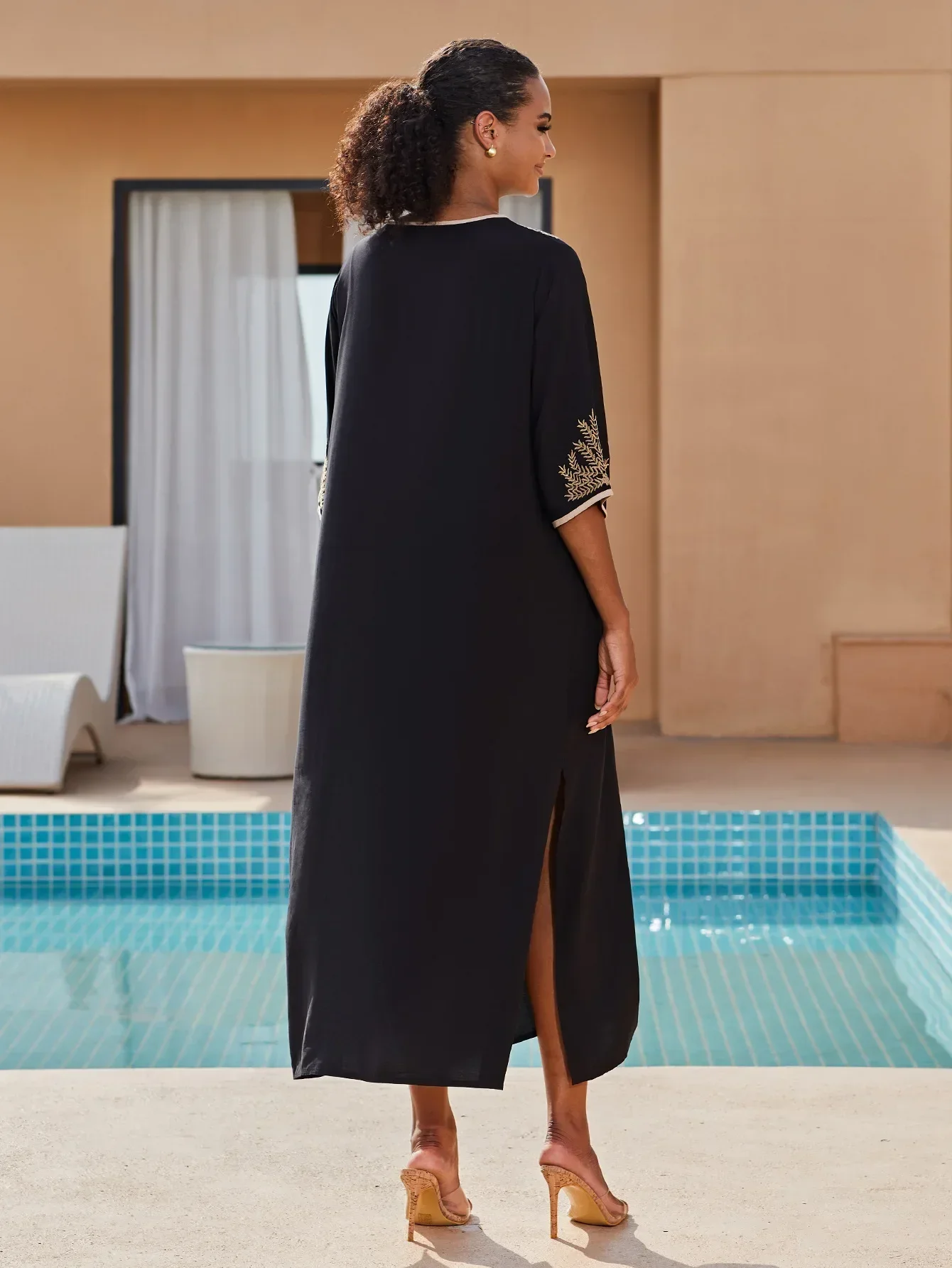 Robe de maillot de bain caftan de plage brodée pour femmes, couverture de maillot de bain Bikini à manches courtes