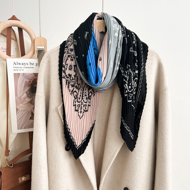 Nouveau Foulard Carré Plissé Miyake Haut de Gamme, Foulard Imprimé Simple pour Sac, Foulard Polyvalent Chaud et Protecteur pour le Cou pour Femme