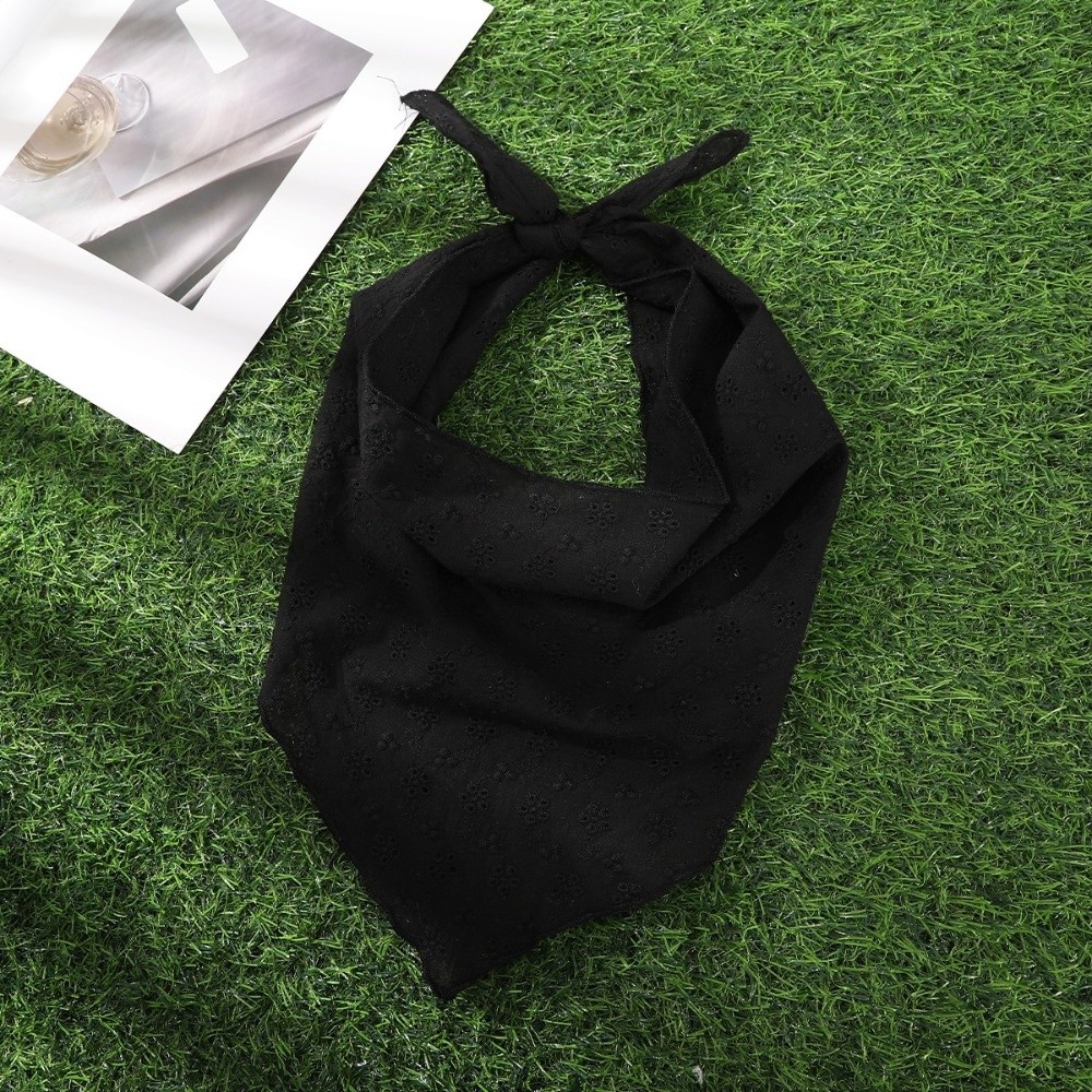 Écharpe triangulaire élégante de couleur unie, style rétro, avec motif floral en tissu, design doux, foulard pour femme, tendance mode